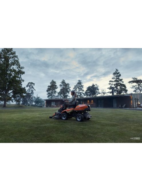 Husqvarna R 216TAWD fűnyíró Rider (vágóasztal nélkül)