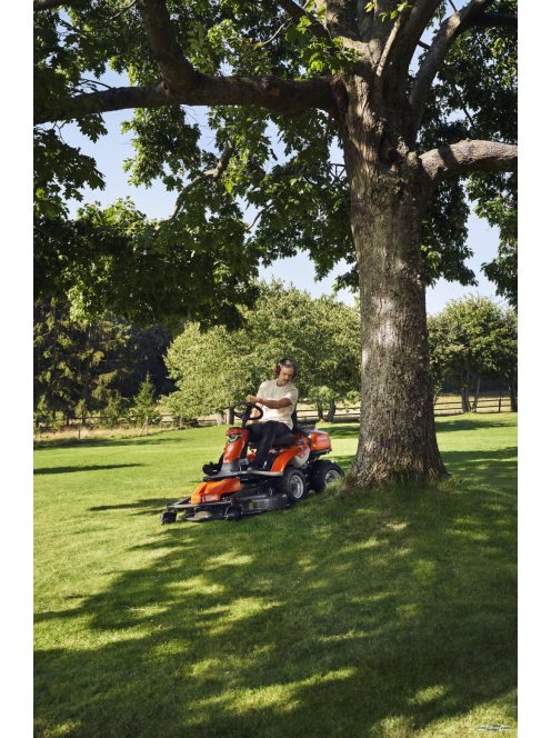 Husqvarna R 316TsX AWD (vágóasztal nélkül)