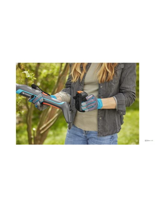 GARDENA EasyCut 110/18V P4A akkumulátoros ágvágó olló akkumulátorral 14772-20