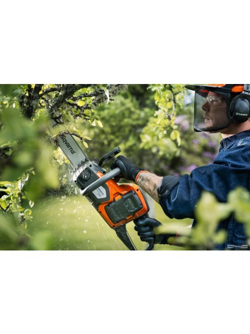 Husqvarna 215i akkumulátoros láncfűrész - Alapgép
