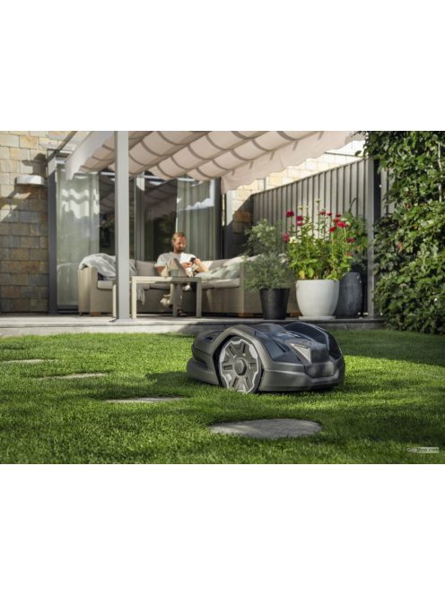 Husqvarna Automower® 305E NERA robotfűnyíró (2025) 