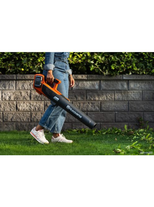 Husqvarna 122iB akkumulátoros lombfúvó - KIT